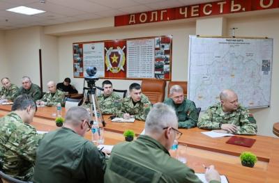 У Лёзне і Дуброўне сілавікі шукаюць невядомых з заплечнікамі і джыпы, якія маюць намер прарвацца праз мяжу