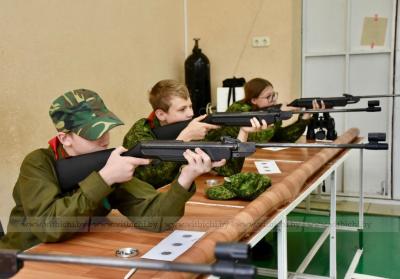 Улады анансавалі ваенна-палявыя зборы для дзесяцікласнікаў. Яны закрануць і падлеткаў Віцебшчыны