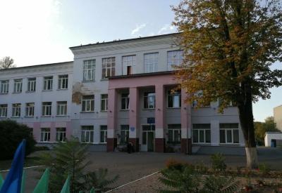 “Хто распавёў, што школа развальваецца?” У Віцебску апытваюць вучняў СШ №18