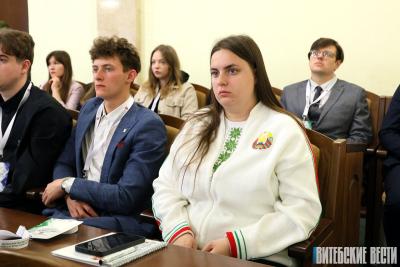 Нацыянальныя традыцыі зноў падмянілі ідэалагічнымі ўстаноўкамі