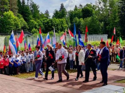 Рыторыка пра “Курган Дружбы” змянілася: цяпер пра “варожую” Латвію не згадваюць, а толькі нахвальваюць “расейска-беларускую еднасць”