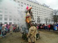Народныя забавы ў Віцебску скончыліся спальваньнем саламянага пудзіла Масьленіцы