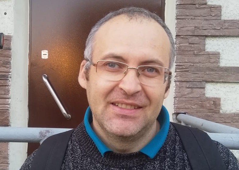 IУ бацькі актывіста-палітэмігранта  Дзмітрыя Карняенкі зноў узялі біялагічны матэрыял