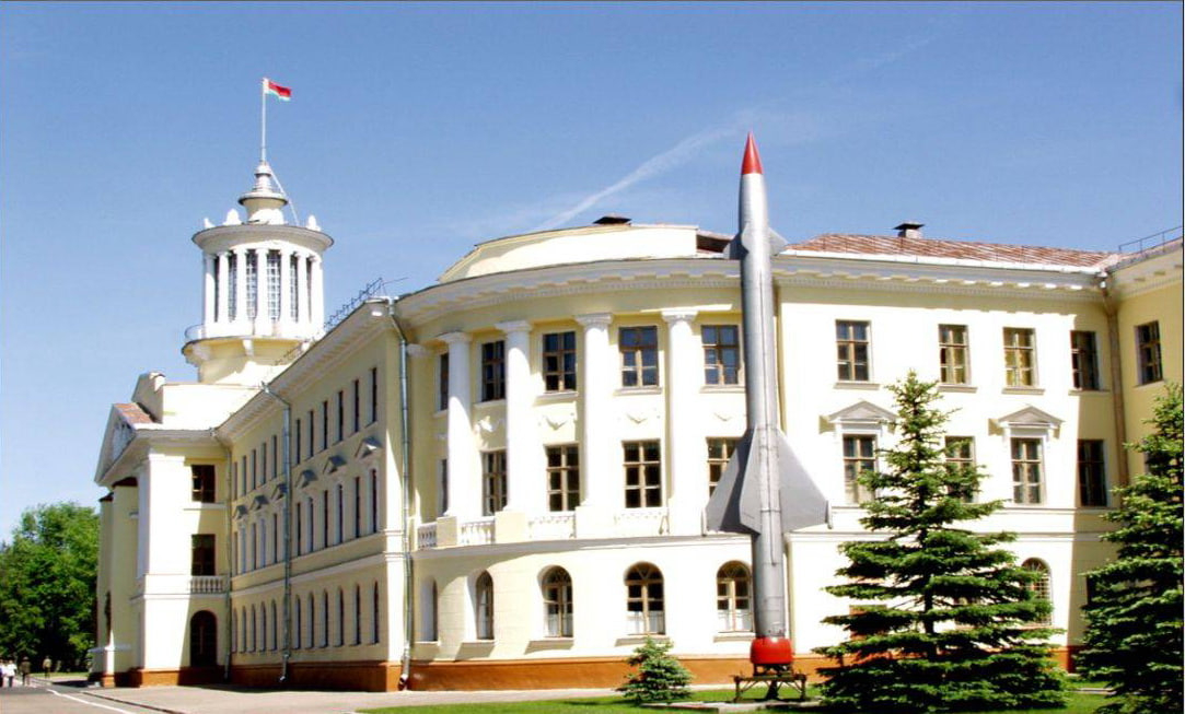 IВыпускнікоў у Гарадку завабліваюць у Вайсковую акадэмію. Галоўны аргумент – вялікая стыпендыя, як нідзе болей