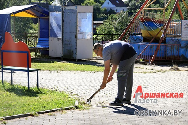 IАбяцалі рэканструкцыю, але абмежаваліся суботнікам